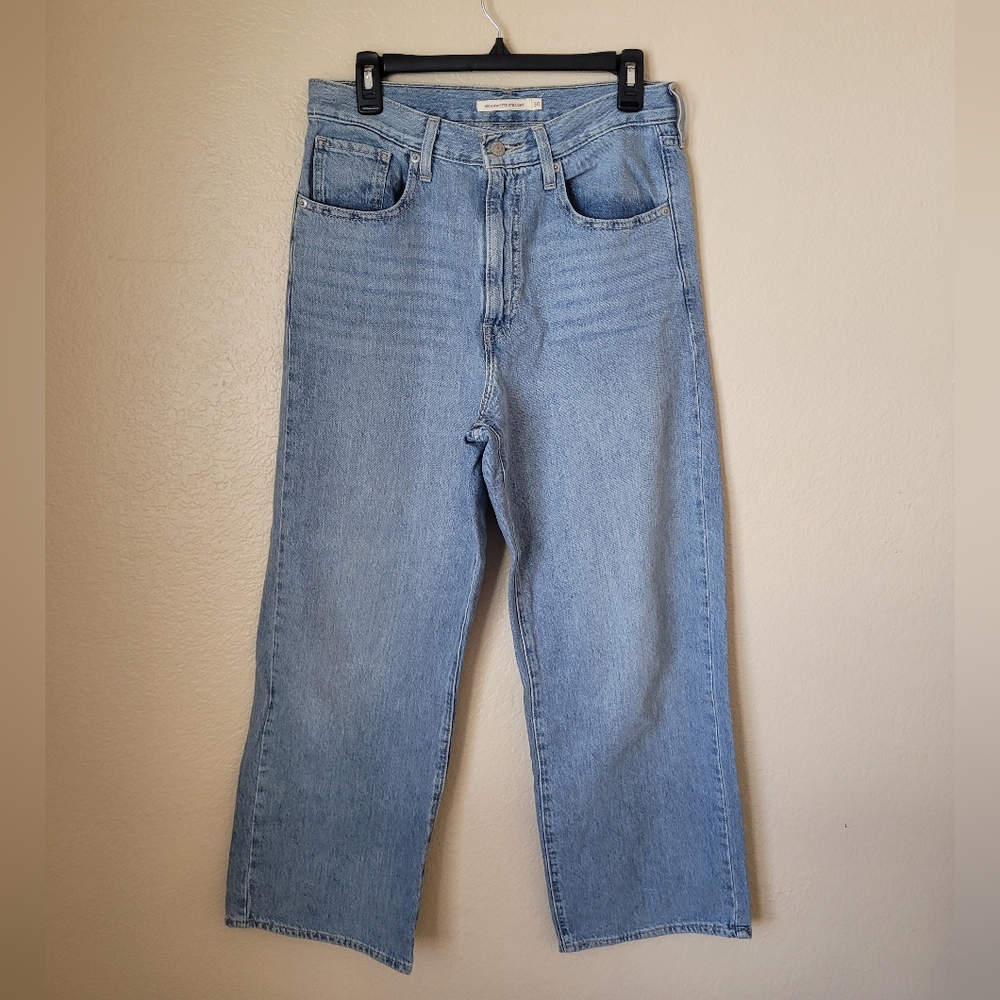 Levi's High Waisted Straight Size 30